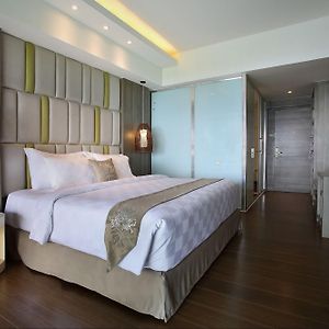 Deluxe Bay View Benefits